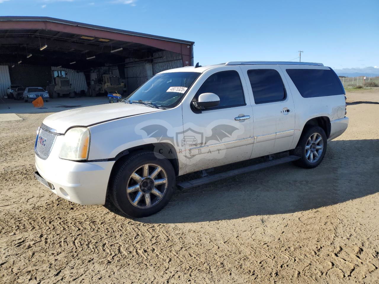 GMC Yukon DENALI 6.2L  8 2011