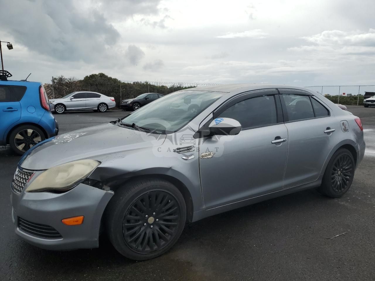 Suzuki Kizashi SE 2.4L 4 2011