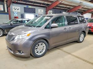 Toyota Sienna 3.5L 6 2013