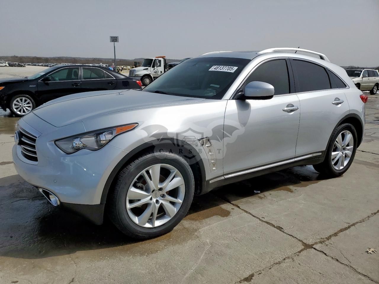 Infiniti QX70 3.7L 6 2015