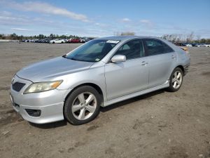 Toyota Camry BASE 2.5L 4 2011