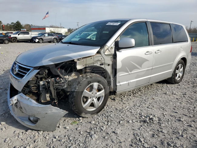 Volkswagen Routan SE 3.8L  6 2010