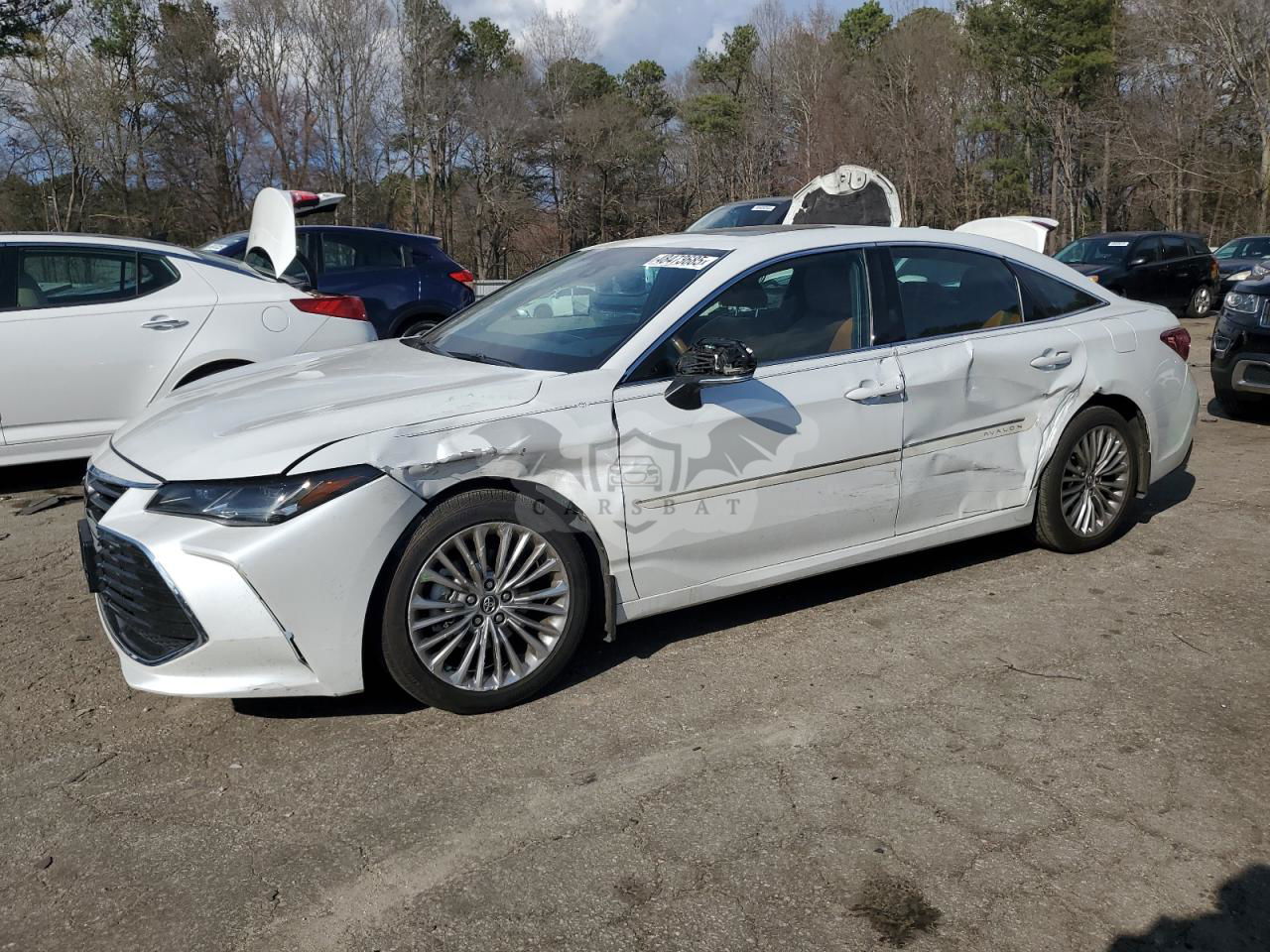 Toyota Avalon XLE 3.5L  6 2019