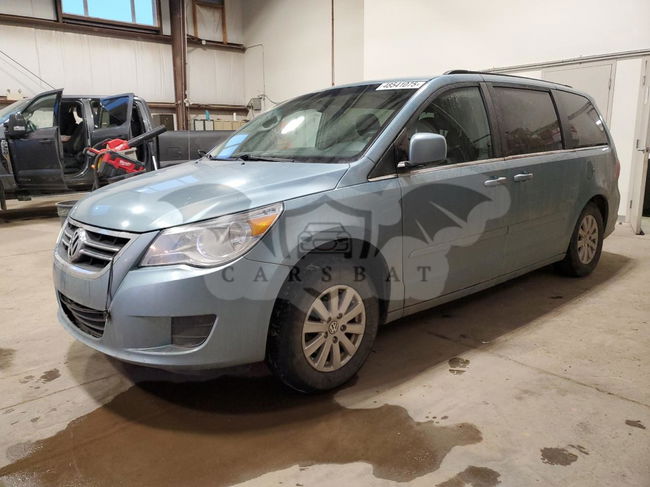 Volkswagen Routan SE 4.0L  6 2010