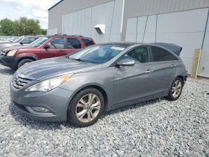 Hyundai Sonata SE 2.4L 4 2013