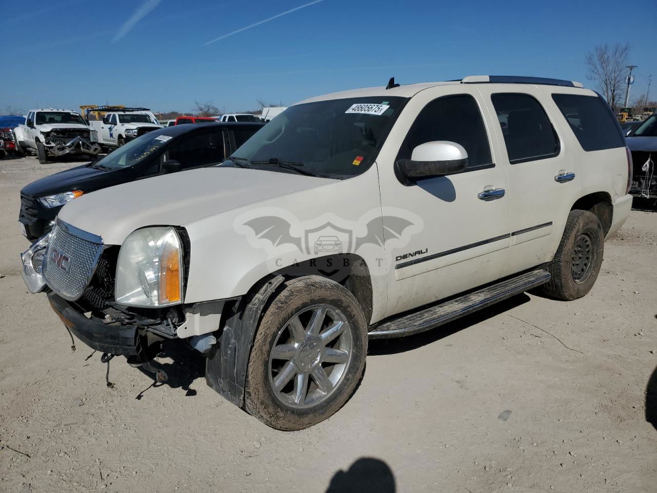 GMC Yukon DENALI 6.2L  8 2011