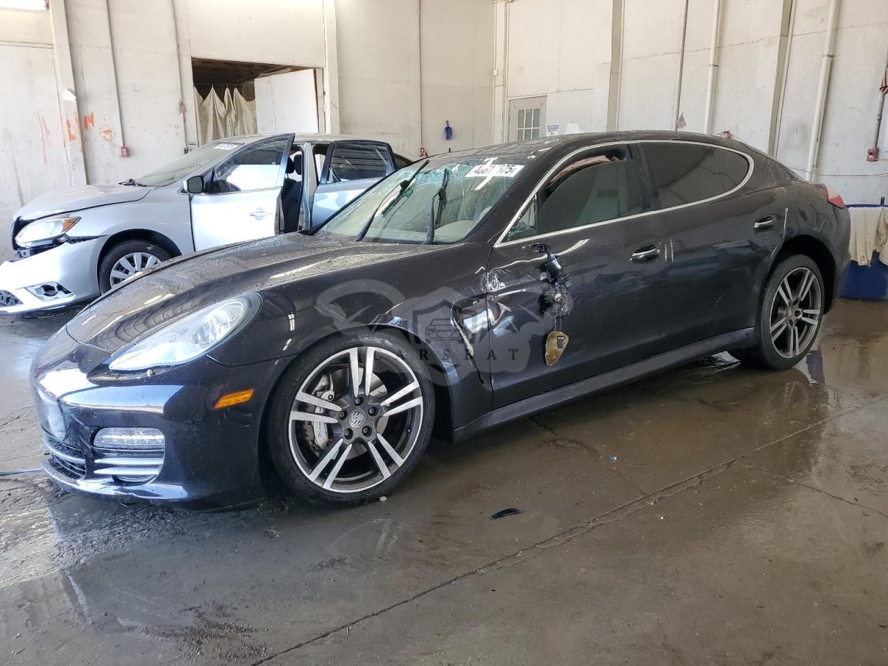 Porsche Panamera S 4.8L 8 2011