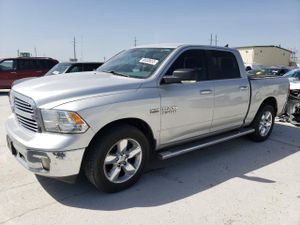 RAM 1500 SLT 5.7L 8 2015