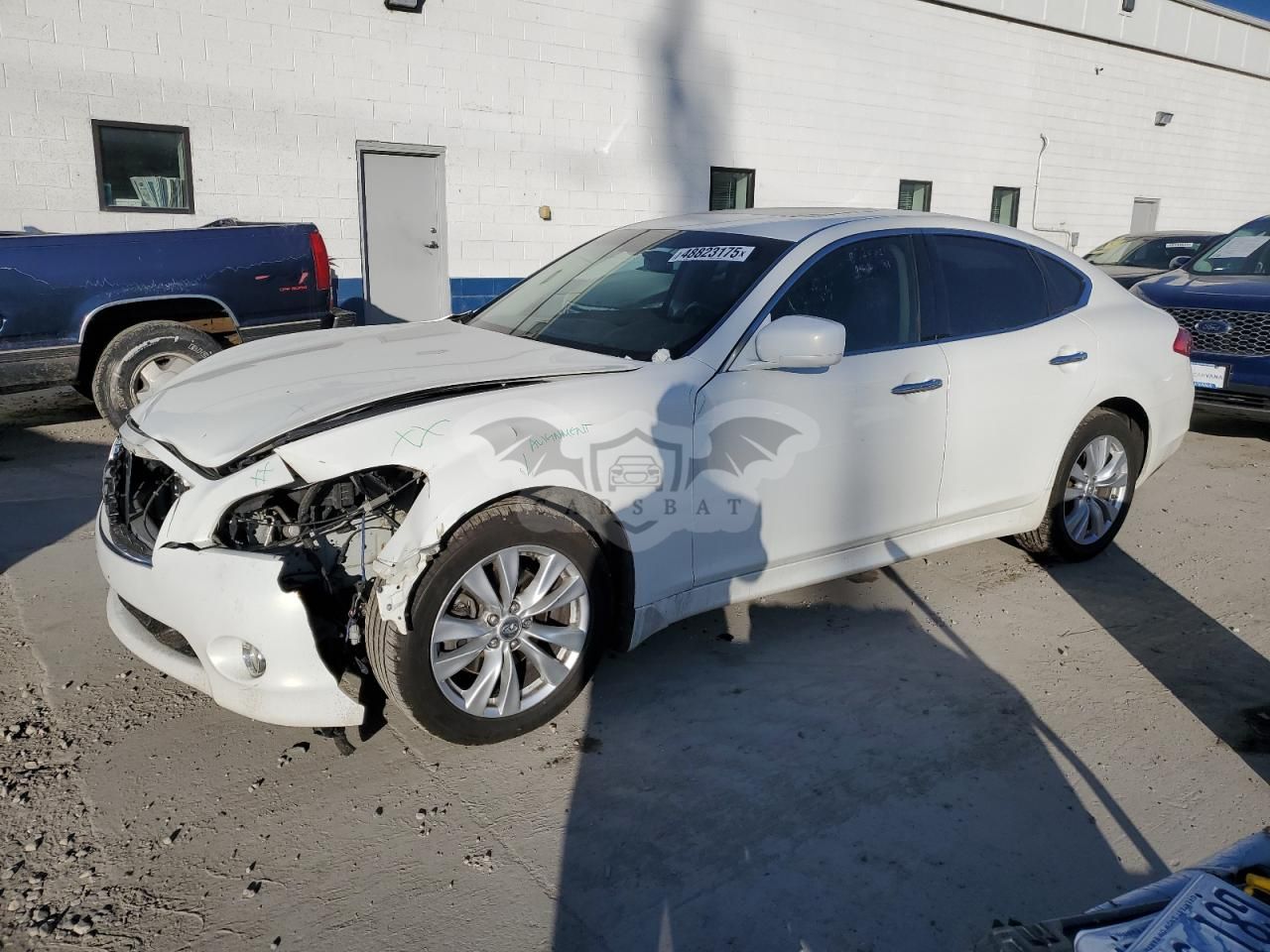 Infiniti M37 X 3.7L 6 2011