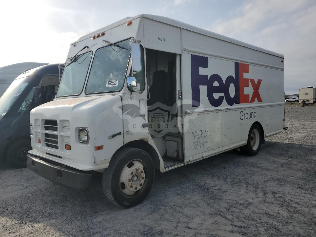International 1000 / 2000 Series 1652 8 1998