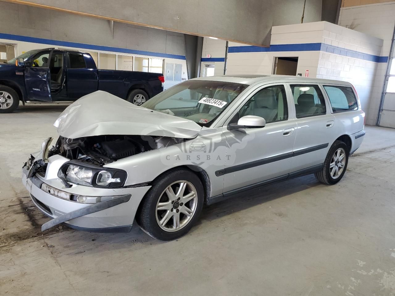 Volvo V70 FWD 2.5L 5 2004