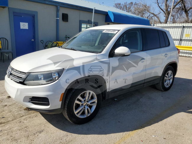 Volkswagen Tiguan S 2.0L  4 2013