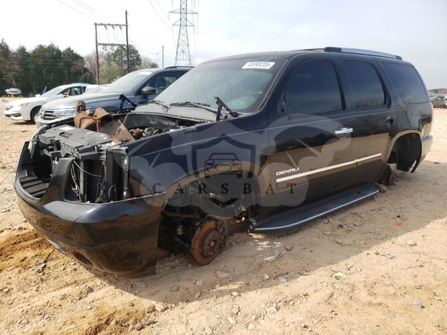GMC Yukon DENALI 6.2L  8 2011