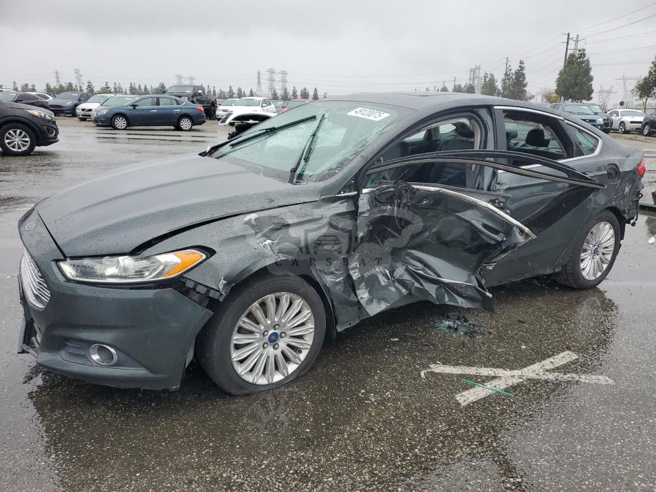 Ford Fusion SE HYBRID 2.0L  4 2015