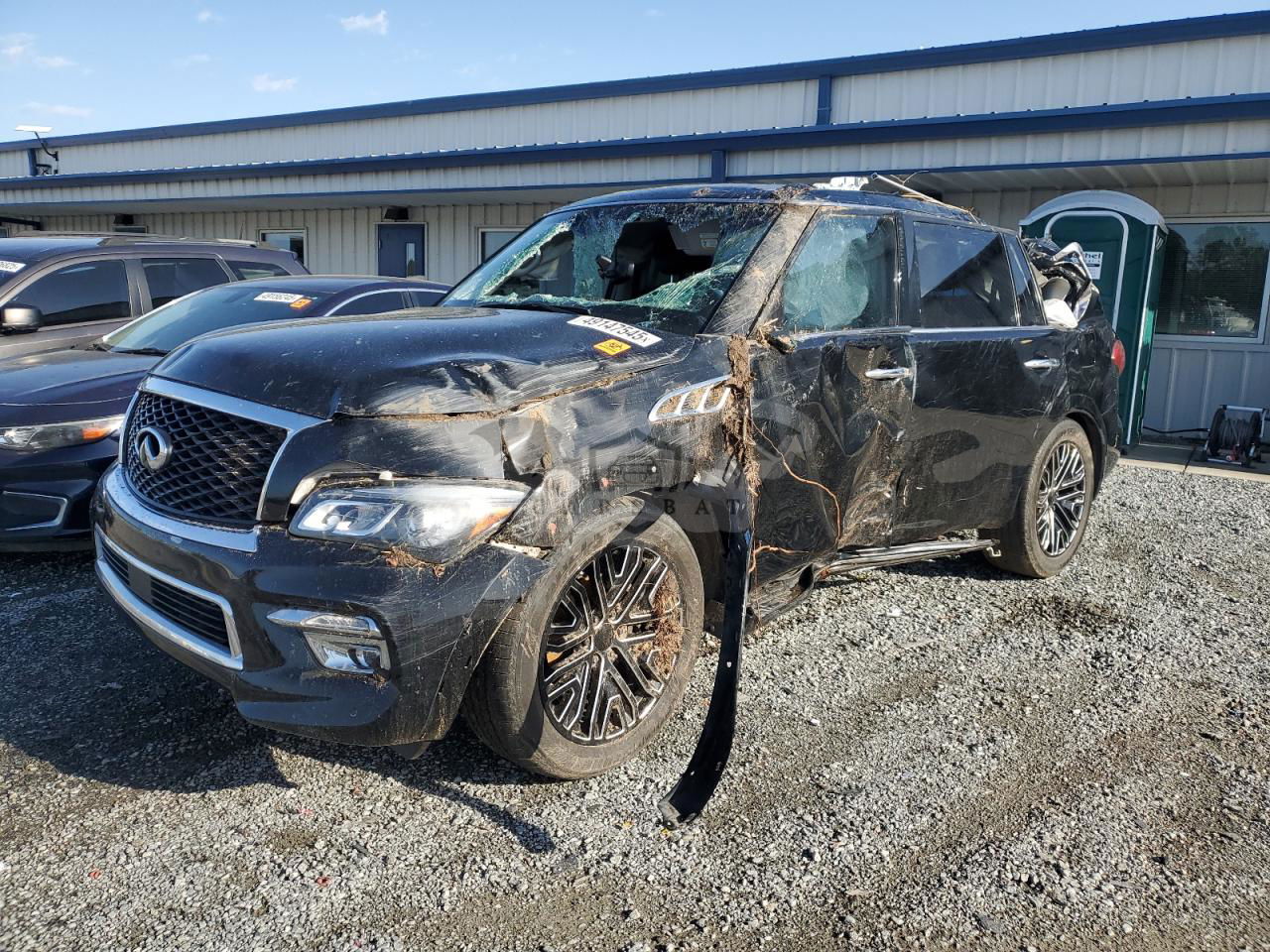 Infiniti QX80 5.6L  8 2016