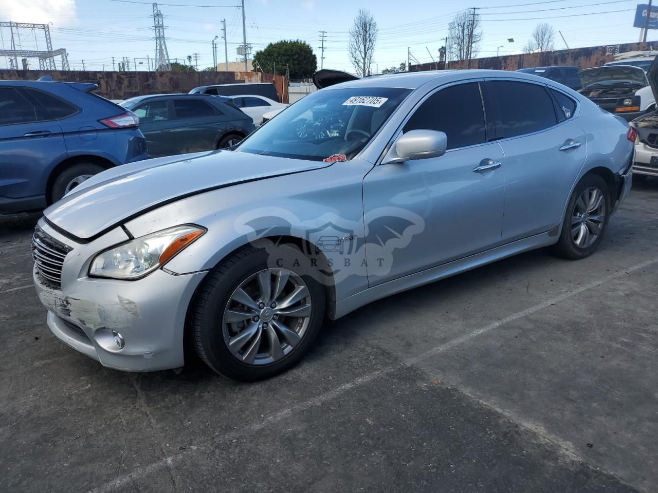 Infiniti M35 3.5L 6 2012