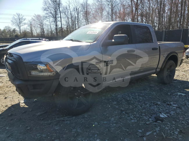 RAM 1500 SLT 5.7L  8 2021