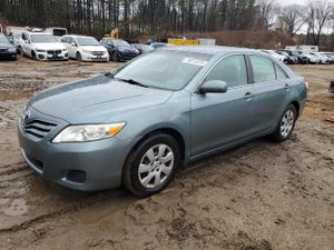 Toyota Camry BASE 2.5L 4 2011