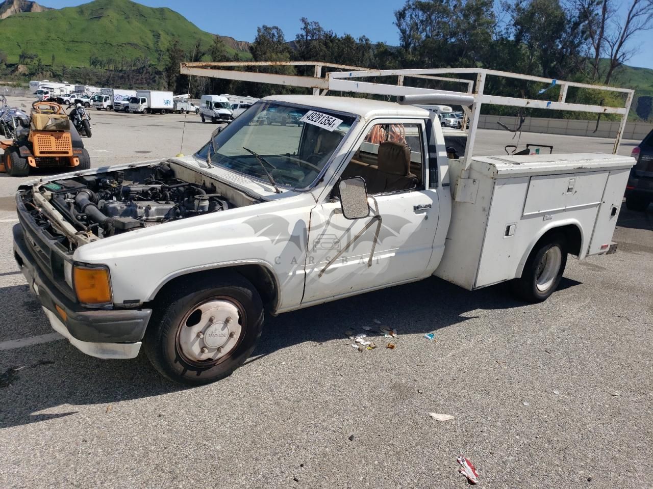 Toyota Hilux CAB CHASSIS RN55 2.4L 4 1987