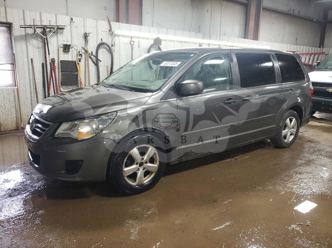 Volkswagen Routan SE 3.8L  6 2010