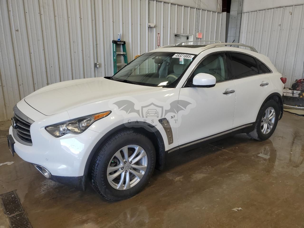 Infiniti QX70 3.7L 6 2015
