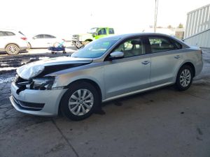 Volkswagen Passat S 1.8L 4 2014