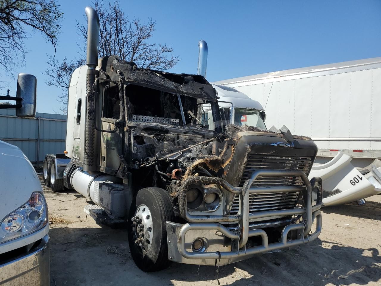 Kenworth T-series CORONADO 132 2015