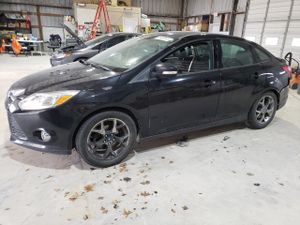 Ford Focus SE 2.0L 4 2013