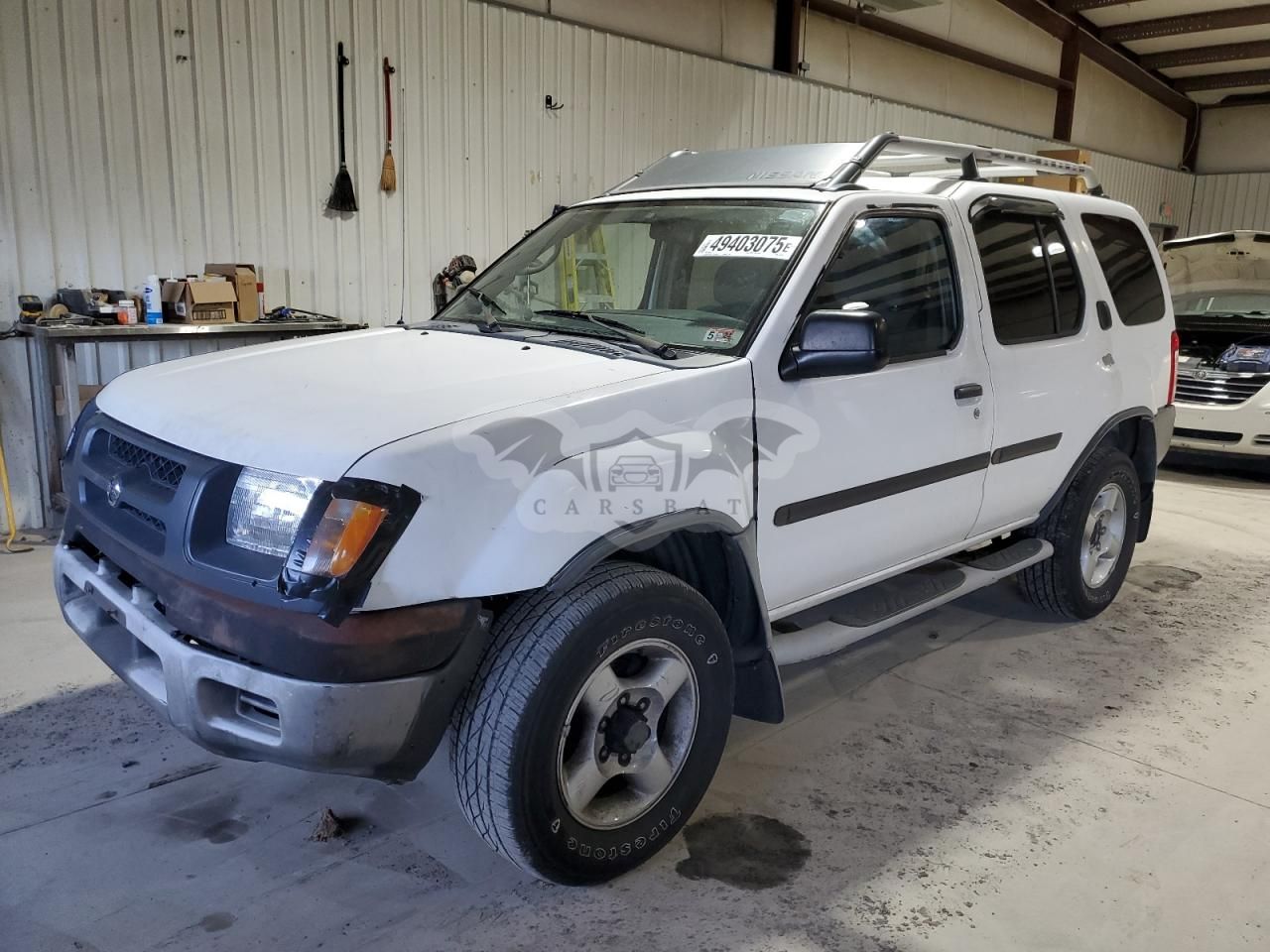 Nissan Xterra XE 3.3L 6 2001
