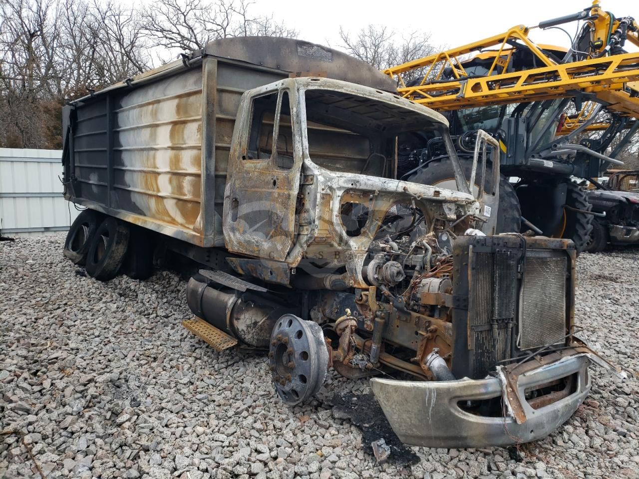 International TranStar / 8000 Series 8600 10.8L 6 2003