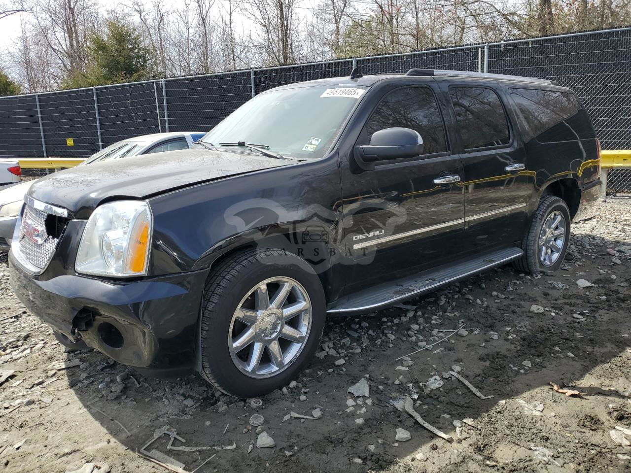 GMC Yukon DENALI 6.2L  8 2012