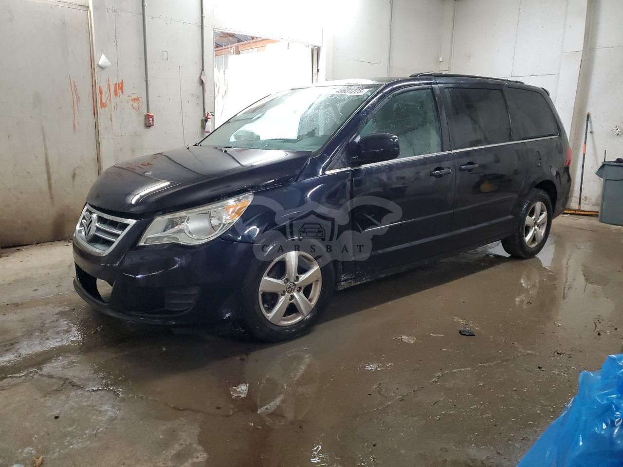 Volkswagen Routan SE 3.6L 6 2011