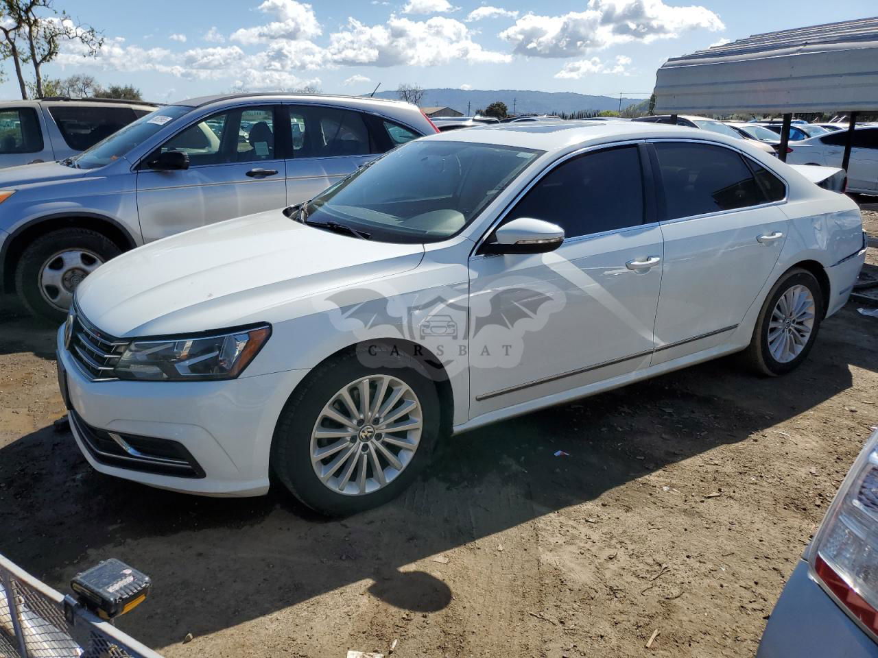 Volkswagen Passat SE 1.8L  4 2016