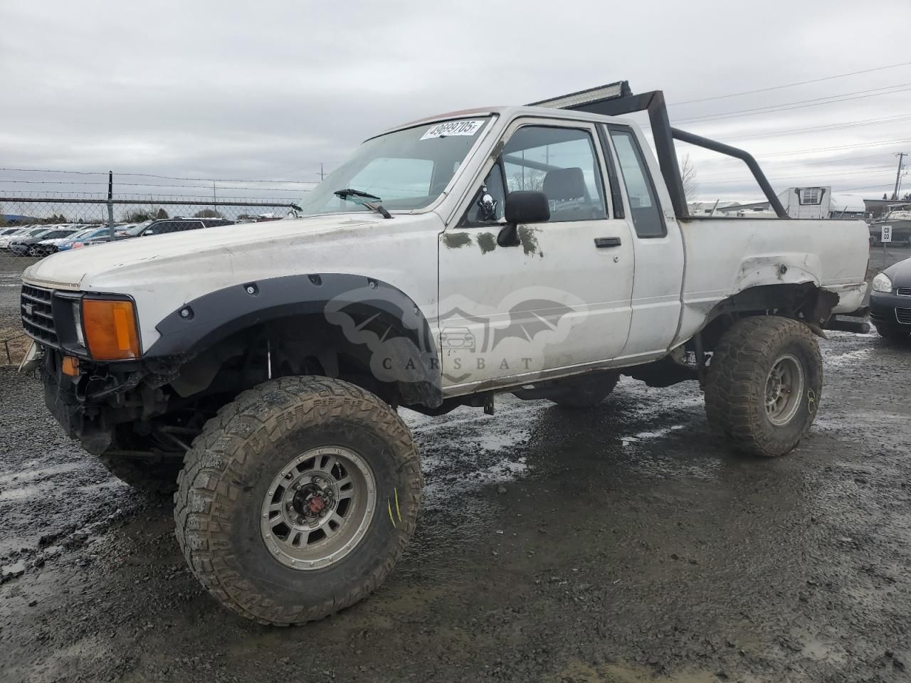 Toyota Hilux XTRACAB RN66 DLX 2.4L 4 1985