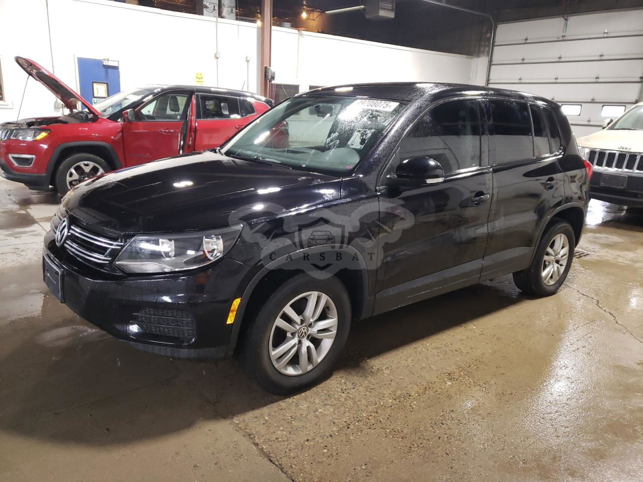 Volkswagen Tiguan S 2.0L  4 2013