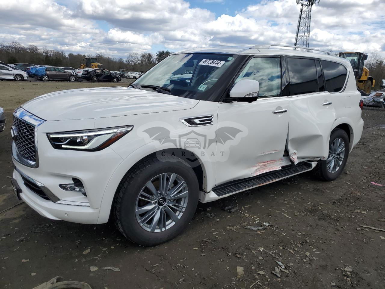 Infiniti QX80 LUXE 5.6L  8 2022