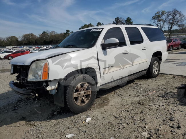 GMC Yukon C1500 SLT 5.3L  8 2011