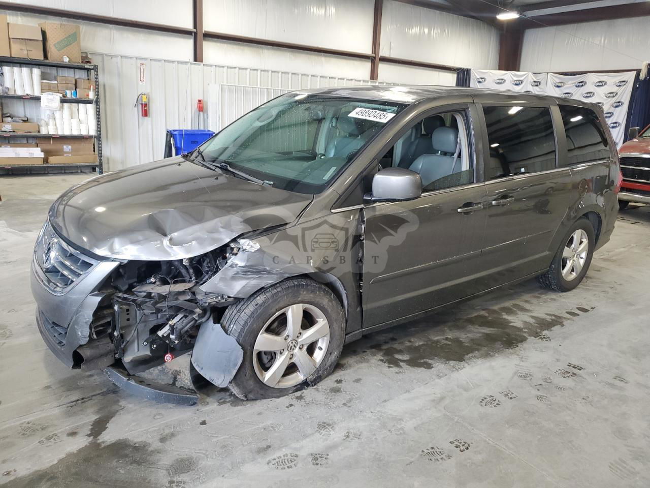 Volkswagen Routan SE 3.8L  6 2010