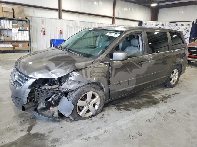 Volkswagen Routan SE 3.8L  6 2010