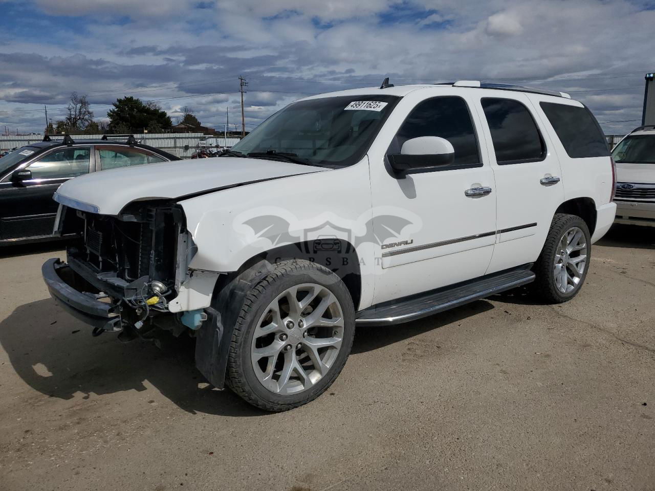 GMC Yukon DENALI 6.2L  8 2011