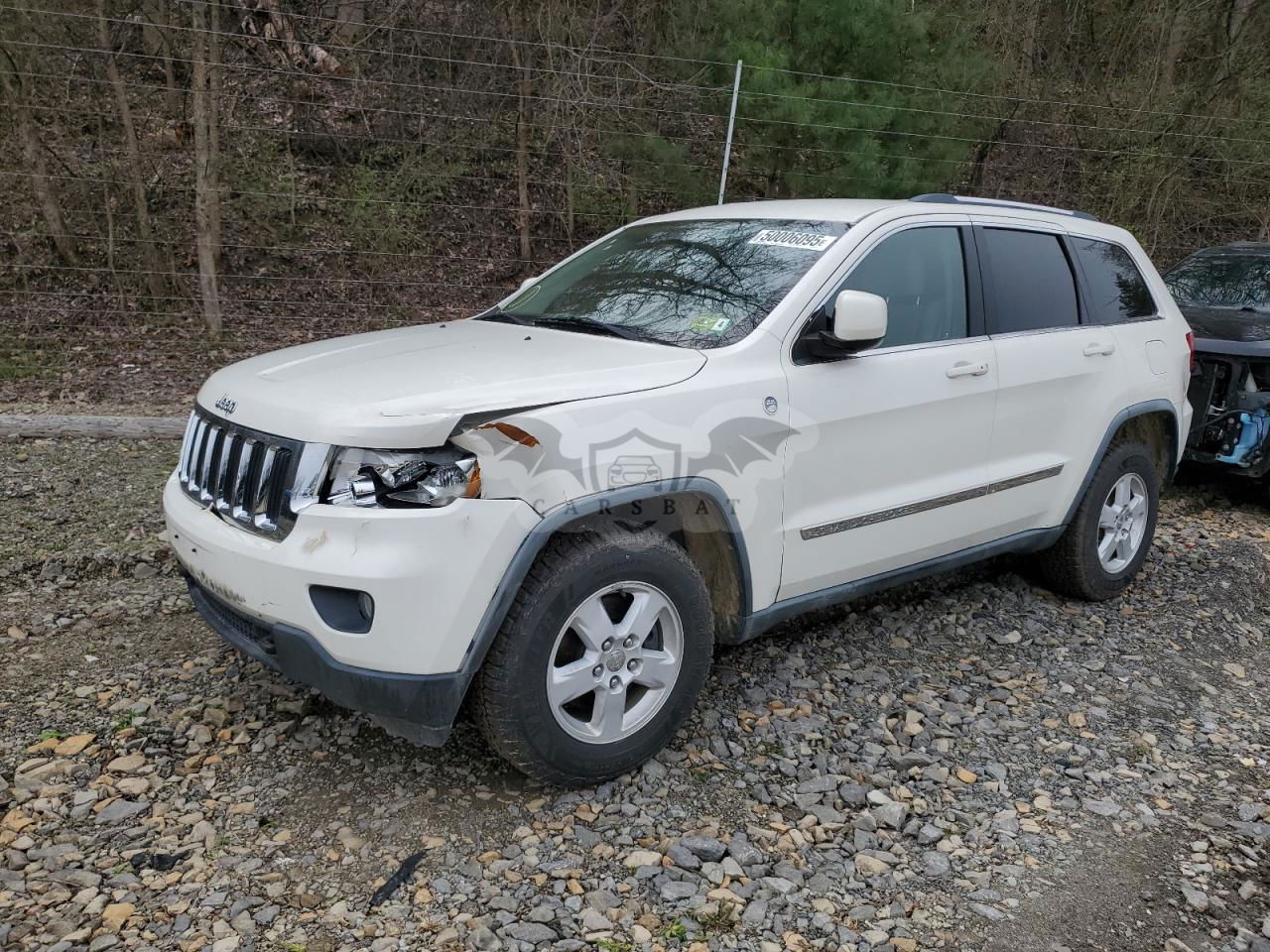 Jeep Cherokee LAREDO 2011