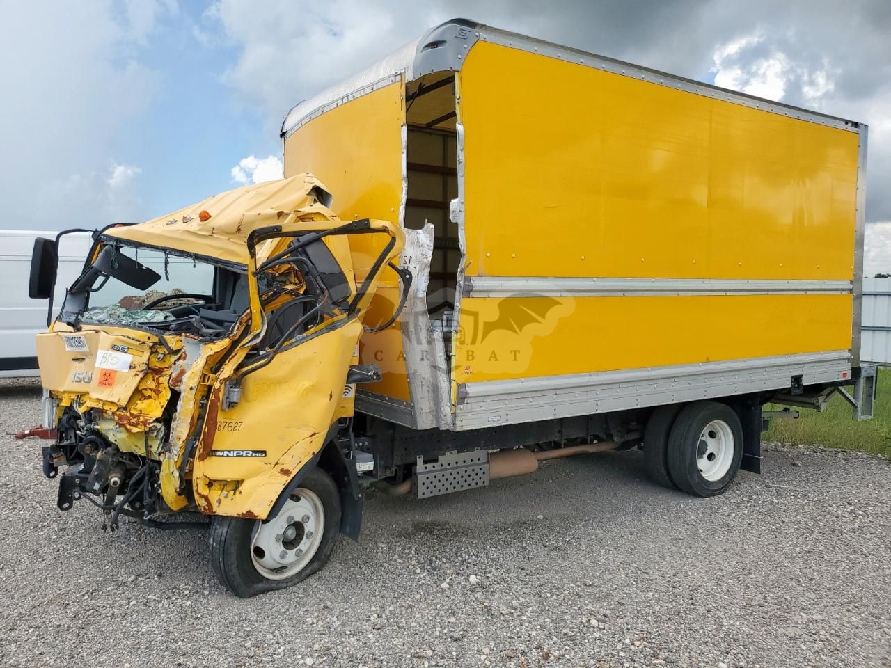 Isuzu NPR 6.6L 8 2021