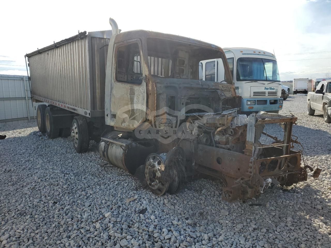 Volvo VNL VNL 6 2005
