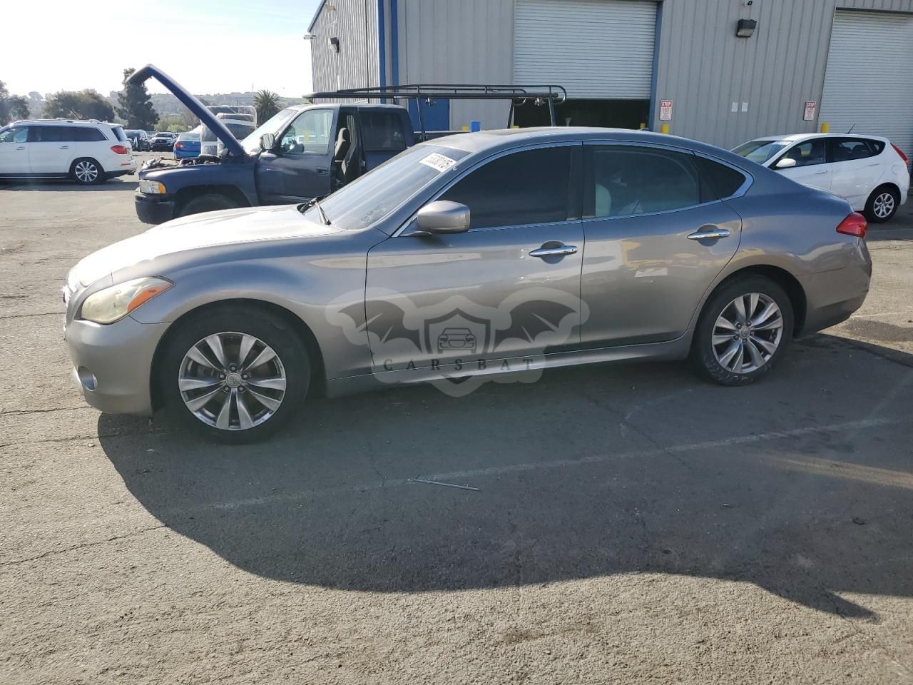 Infiniti M37 3.7L 6 2011