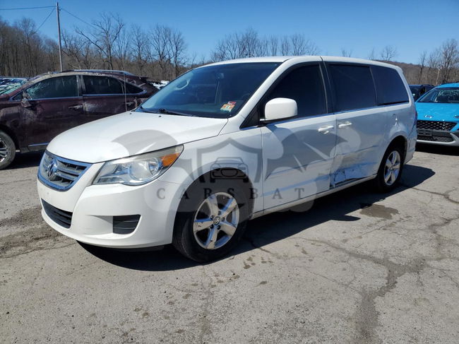 Volkswagen Routan SE 3.8L  6 2010
