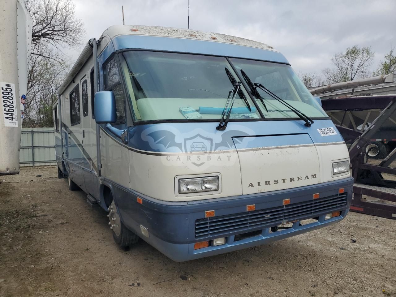 Freightliner X-line X LINE MOTOR HOME 6 1999