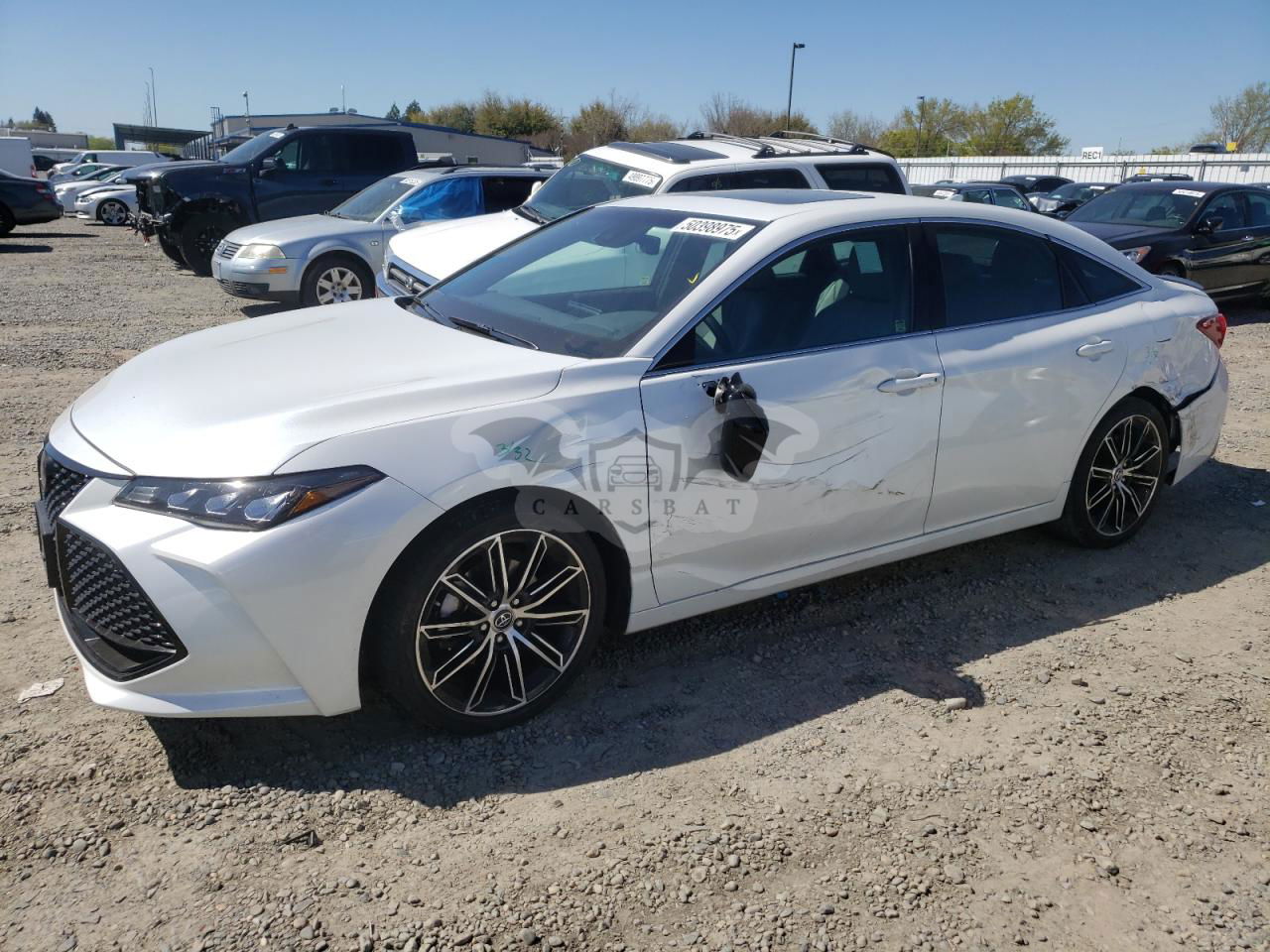 Toyota Avalon XLE 3.5L  6 2019