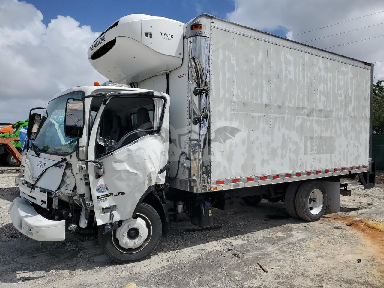 Isuzu NRR 5.2L 4 2015