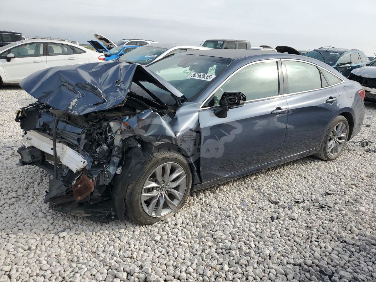 Toyota Avalon XLE 3.5L  6 2019