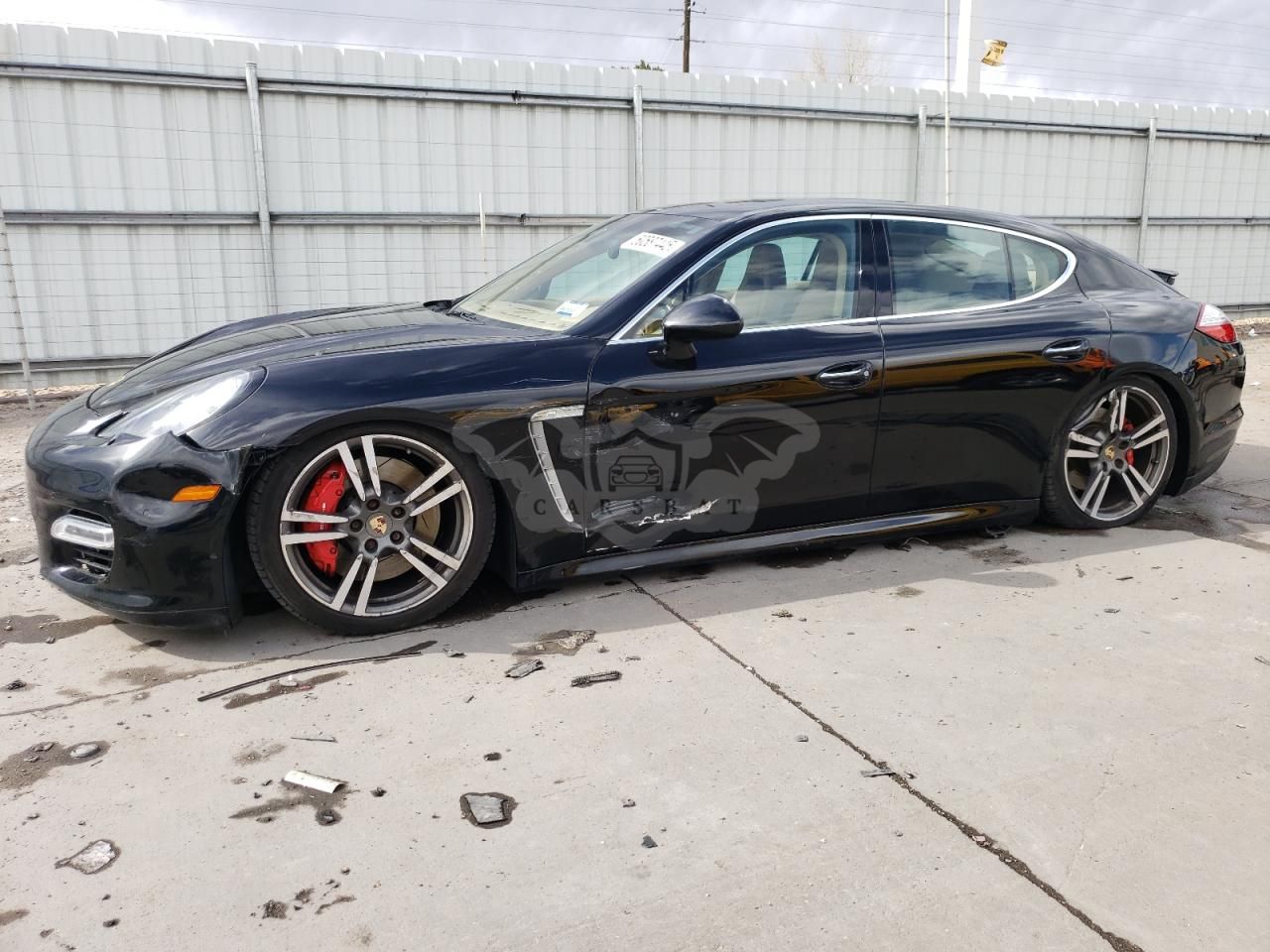 Porsche Panamera TURBO 4.8L 8 2011